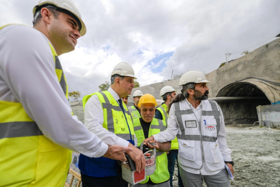 İzmir'de ulaşım yatırımları hız kazandı