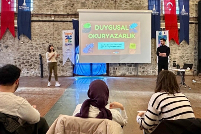İzmirli gençler "Duygusal Okuryazarlık Atölyesi" ile farkındalık kazandı