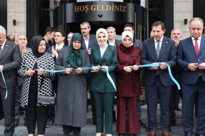 Konya'da Karatay Kültür Merkezi hizmete girdi