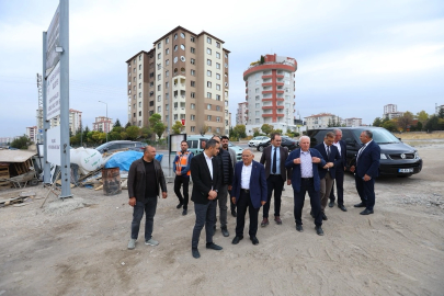 Memduh Büyükkılıç'tan Gökkent'teki okul inşaatına sıkı takip