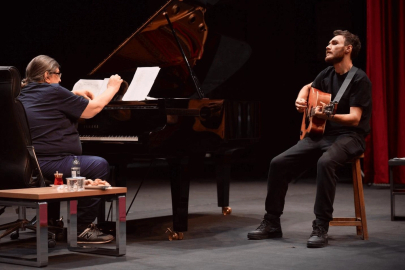 Balıkesir'de oyuncu adayları sahnede ter döktü