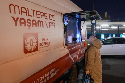 İstanbul Maltepe'de vatandaşlara sıcak çorba ikramı