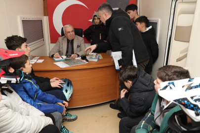 Başkan Şadi Özdemir’e Kızılcıklı’da çocuklardan kaykay park talebi