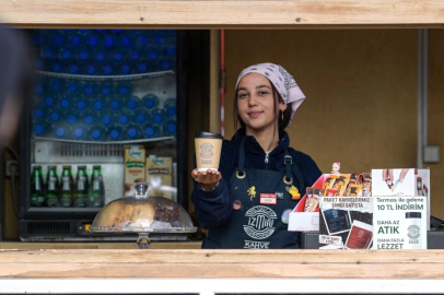 İzmirli Kahve’den bir milyon bardaklık rekor