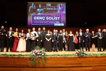 İzmir'de Genç Solist Yarışması’nda ödüller sahiplerini buldu