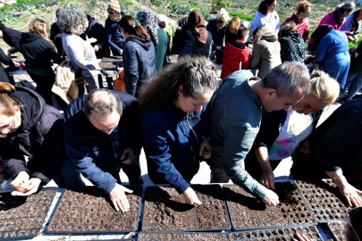 Toprak kadınlarla canlanıyor