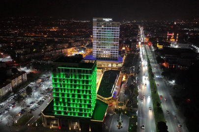 Manisa Büyükşehir’den Tıp Bayramı’na özel ışıklandırma