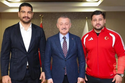 Kocaeli'de Başkan Büyükakın iki önemli ismi ağırladı