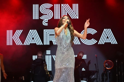 Işın Karaca, Manisa Gördes'in kurtuluş coşkusuna ortak oldu