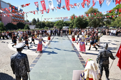 Efes Selçuk’un kurtuluşunun 104’üncü yılı törenle kutlandı