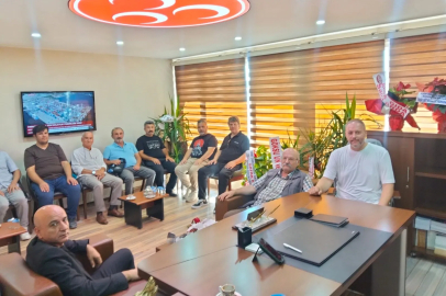 Edirne'de Yesevi Hareketi Derneği’nden MHP'ye 'hayırlı olsun' ziyareti