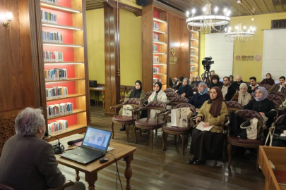 Bursa Yıldırım'da düşünce ve sanatın yeni adresi Alev Alatlı oldu