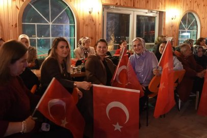 Düzceli kadınlardan 29 Ekim'e fasıl geceli kutlama