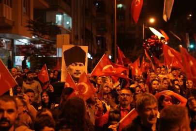 Binlerce Denizlili Cumhuriyet için yürüdü