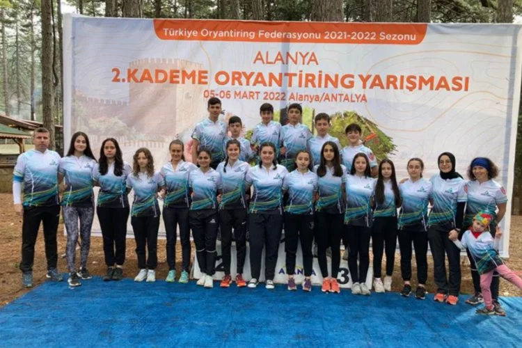Bursa İnegöl Oryantiring sporcuları 13 madalyayla döndü 