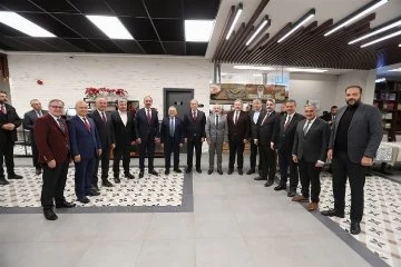 Kayseri protokolü ilçe belediye başkanlarıyla buluştu